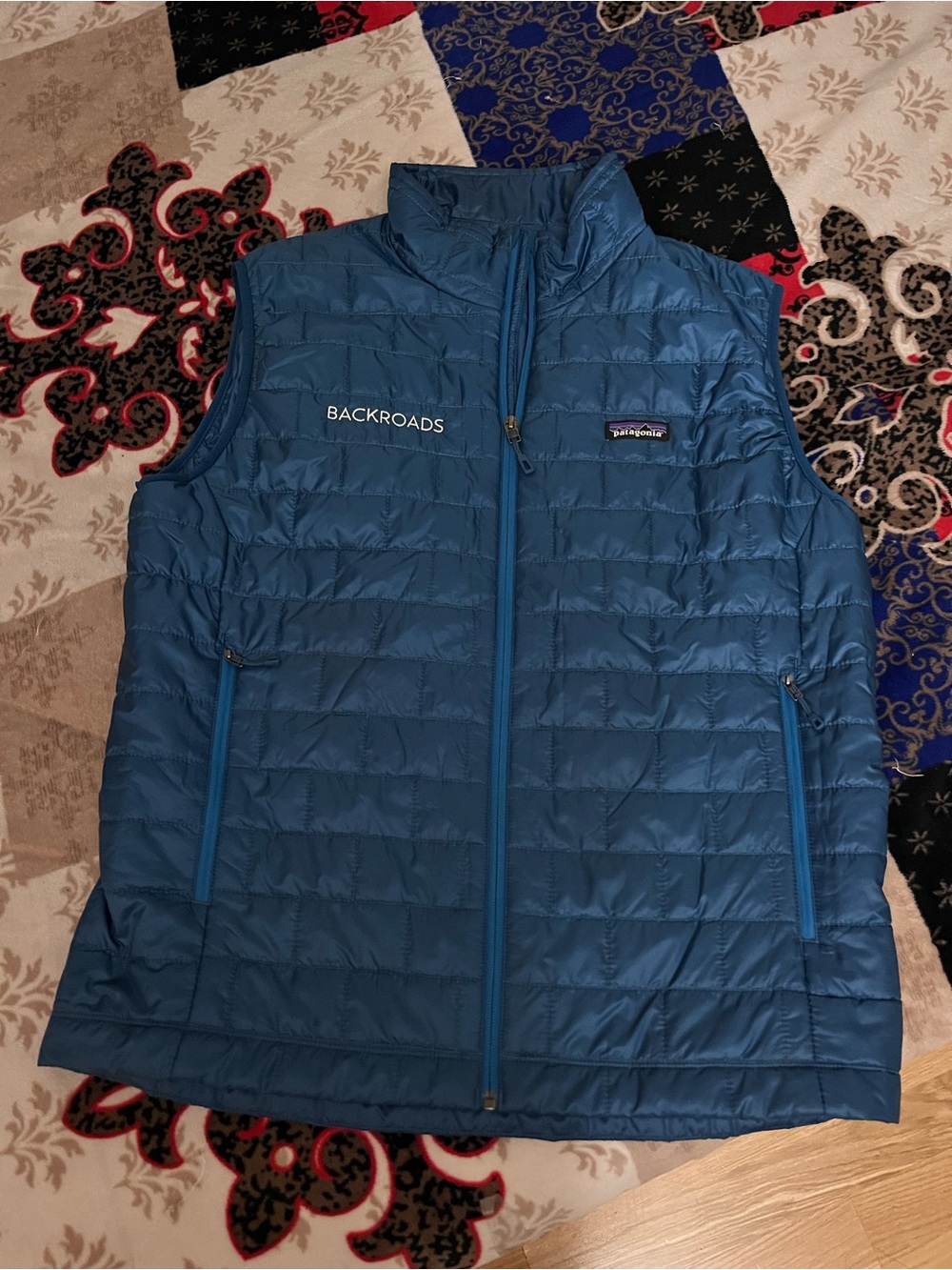 Patagonia Nano
Puffer
Lightweight Vest
Size Large for Men
Great Condition